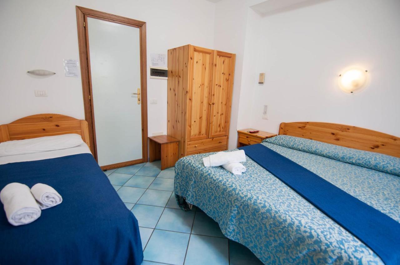 Albergo Macri อีสเกีย ภายนอก รูปภาพ