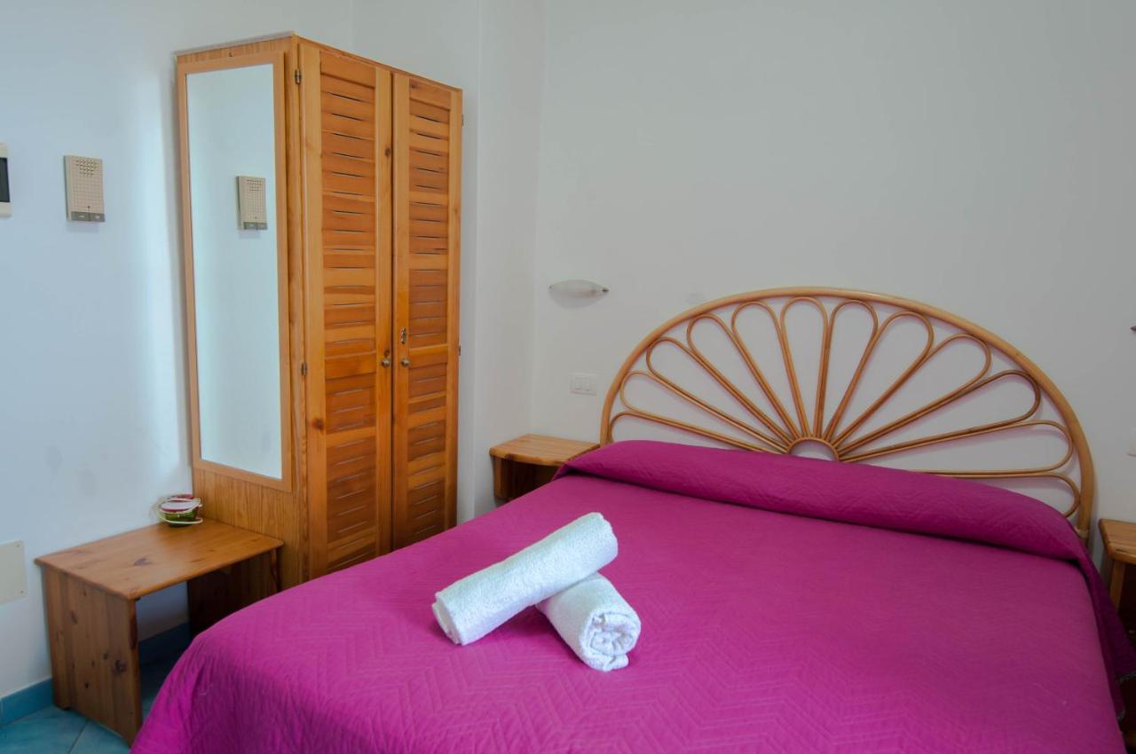 Albergo Macri อีสเกีย ภายนอก รูปภาพ