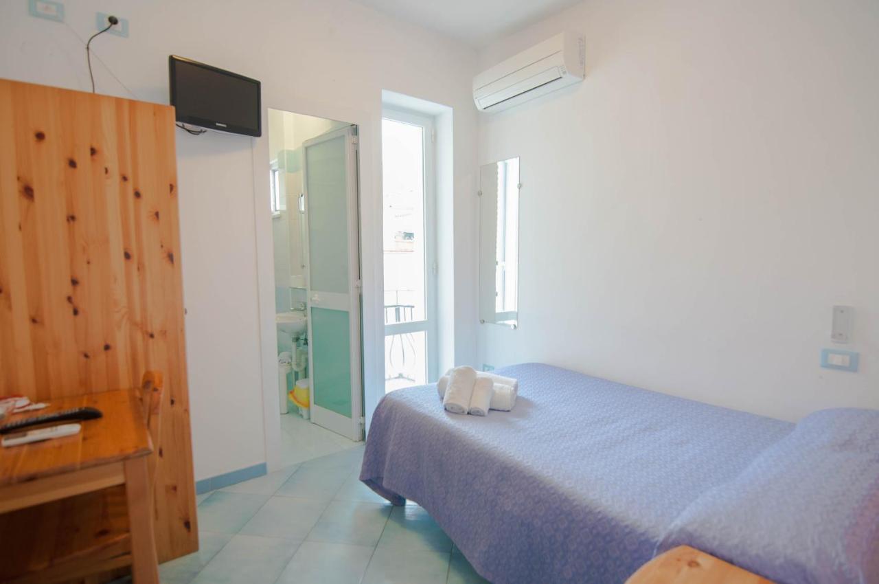 Albergo Macri อีสเกีย ภายนอก รูปภาพ