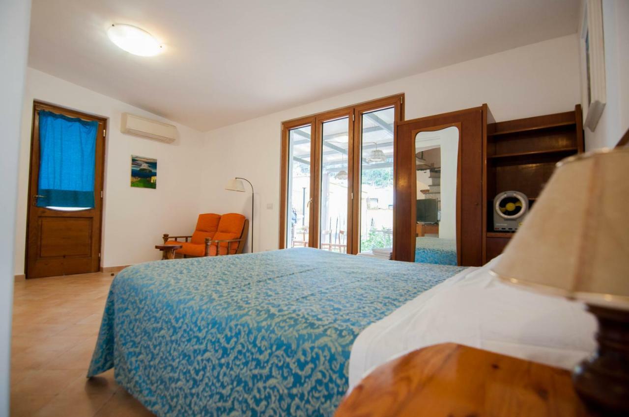 Albergo Macri อีสเกีย ภายนอก รูปภาพ